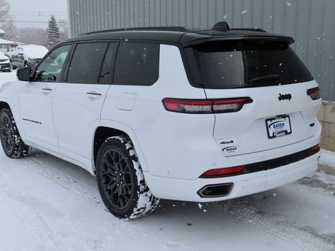 Used 2024 Jeep Grand Cherokee L Summit w/ Advanced Protech Group IV image 11