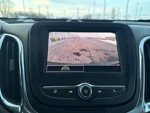 Used 2023 Chevrolet Equinox LS AWD/4WD image 22