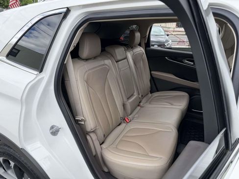 Used 2022 Lincoln Nautilus Reserve AWD/4WD image 15