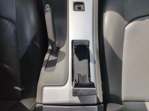 Used 2005 Chrysler Crossfire Limited RWD image 32