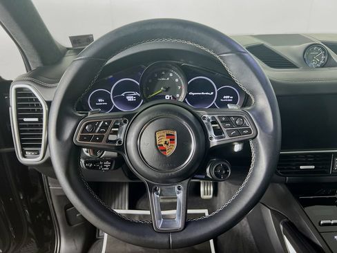 Certified 2023 Porsche Cayenne Turbo S AWD/4WD image 12