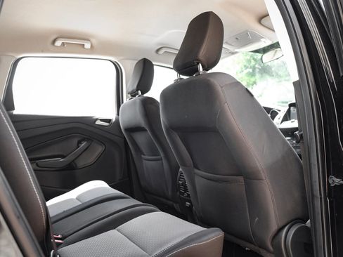 Used 2019 Ford Escape SE image 34