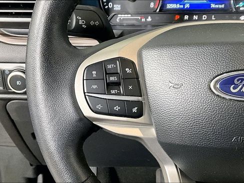 Used 2023 Ford Explorer Limited image 18