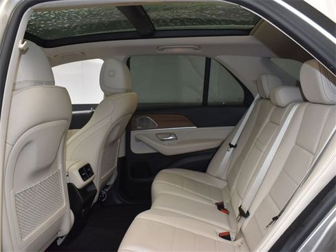 Used 2022 Mercedes-Benz GLE 350 w/ AMG Line Exterior image 10