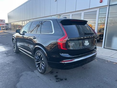 Used 2025 Volvo XC90 B5 Plus image 3