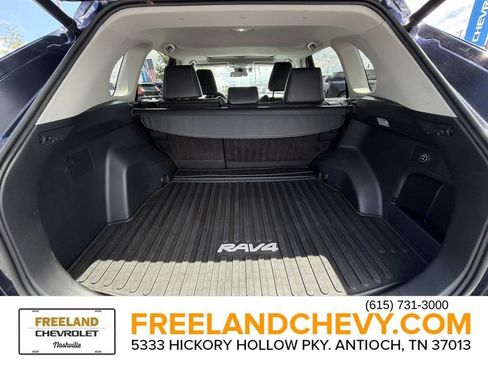 Used 2021 Toyota RAV4 XLE Premium AWD/4WD image 15