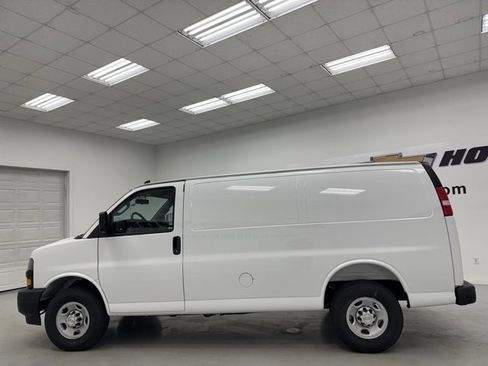 New 2025 Chevrolet Express 2500 Work Van w/ Driver Convenience Package image 8