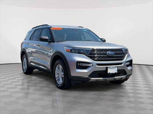 Used 2022 Ford Explorer XLT w/ Equipment Group 202A AWD/4WD image 1