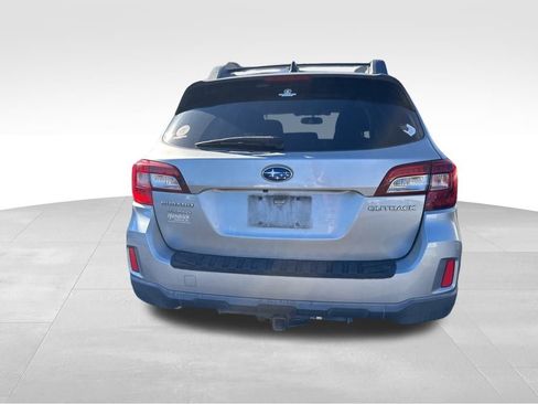 Used 2016 Subaru Outback 2.5i Premium image 4