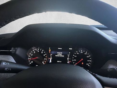 Used 2026 Jeep Compass Latitude AWD/4WD image 9