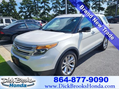 Used 2015 Ford Explorer XLT w/ Equipment Group 202B FWD image 1