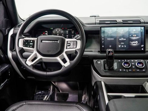 Used 2025 Land Rover Defender 110 S AWD/4WD image 17