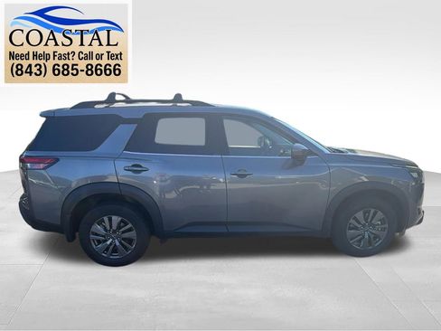 Used 2025 Nissan Pathfinder SV w/ SV Premium Package AWD/4WD image 6