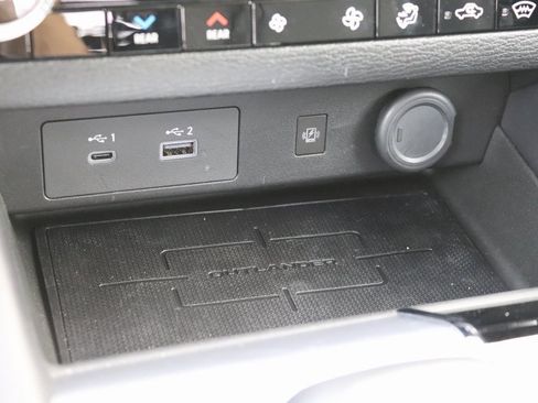 Used 2024 Mitsubishi Outlander SEL image 21