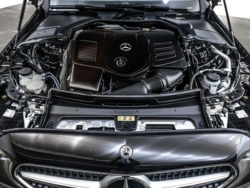 Used 2023 Mercedes-Benz C 300 Sedan image 11