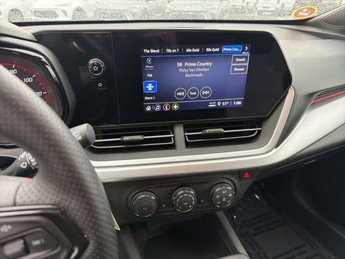 Used 2024 Chevrolet Trax RS w/ Driver Confidence Package image 33