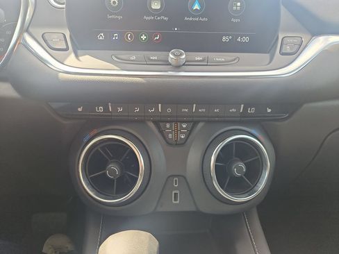Used 2025 Chevrolet Blazer LT AWD/4WD image 16