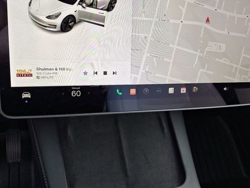 Used 2021 Tesla Model 3 Standard Range Plus image 17