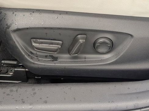 Used 2023 Toyota Camry SE image 13