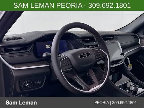 New 2026 Jeep Grand Cherokee Limited image 9