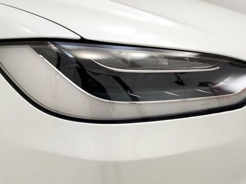 Used 2018 Tesla Model X 75D AWD/4WD image 22