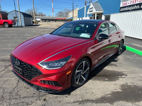 Used 2023 Hyundai Sonata SEL Plus image 3