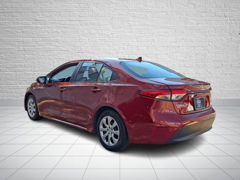 Used 2025 Toyota Corolla LE FWD image 4