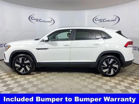 Used 2024 Volkswagen Atlas Cross Sport SE image 2