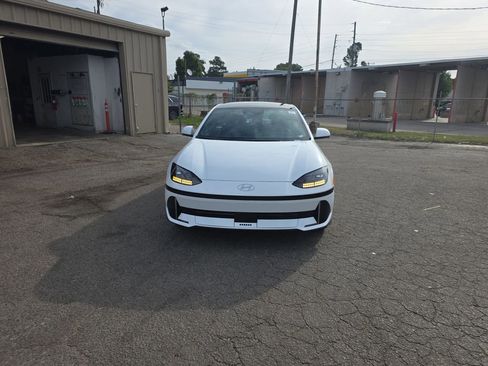 New 2025 Hyundai Ioniq 6 Limited image 10