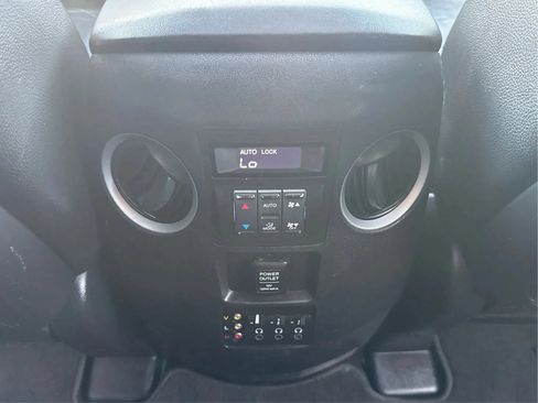 Used 2012 Honda Pilot Touring image 29