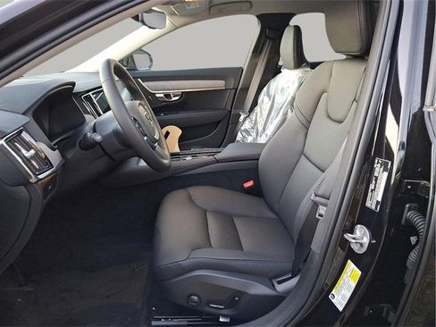 New 2025 Volvo S90 B6 Plus image 6