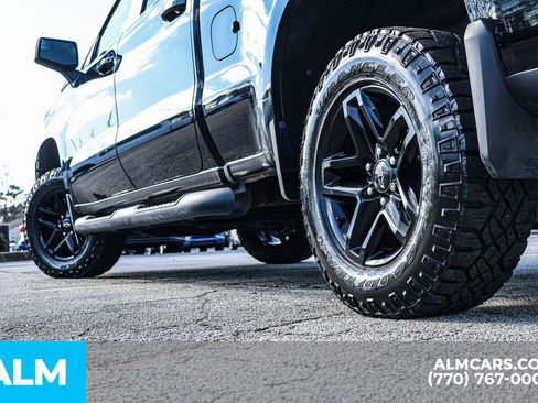 Used 2021 Chevrolet Silverado 1500 LT Trail Boss w/ Convenience Package II image 16