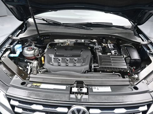 Used 2019 Volkswagen Tiguan SEL image 57
