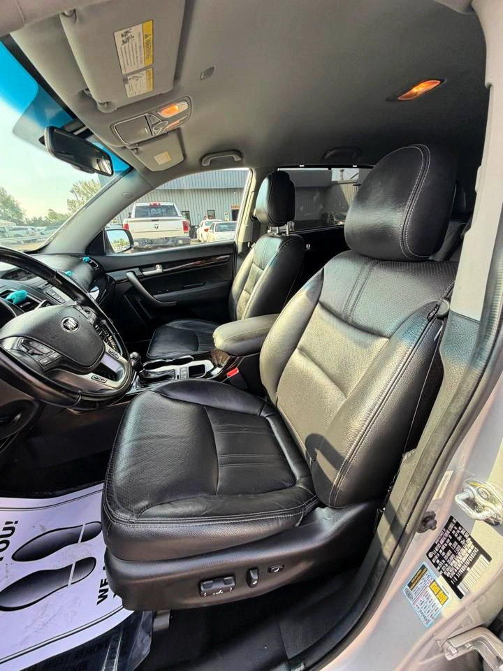 Used 2015 Kia Sorento EX AWD/4WD image 16