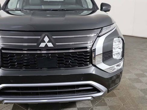 New 2026 Mitsubishi Outlander SE FWD image 14