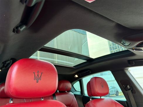 Used 2022 Maserati Levante GT image 14