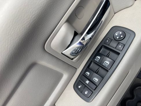 Used 2012 RAM 1500 Classic SLT image 12