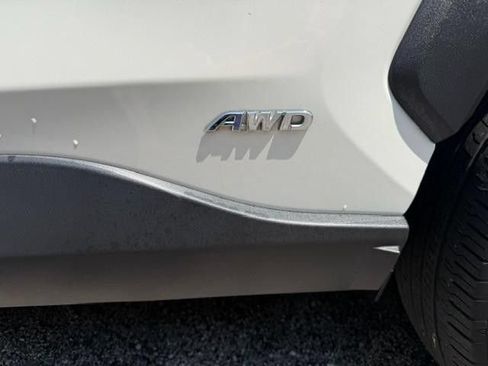 Used 2022 Toyota RAV4 XLE Premium AWD/4WD image 3