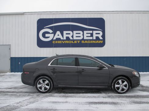 Used 2010 Chevrolet Malibu LT w/ Interface Package image 2