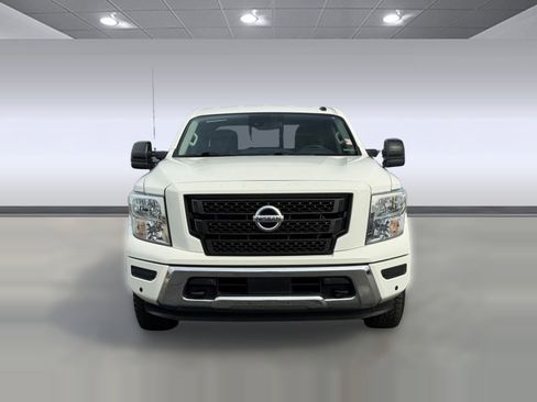 Certified 2021 Nissan Titan SV w/ SV Convenience Package image 5