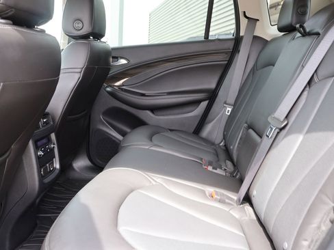 Used 2019 Buick Envision Essence FWD image 18