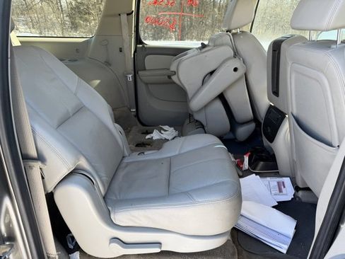 Used 2008 Chevrolet Suburban LTZ w/ LTZ Preferred Equipment Group image 8