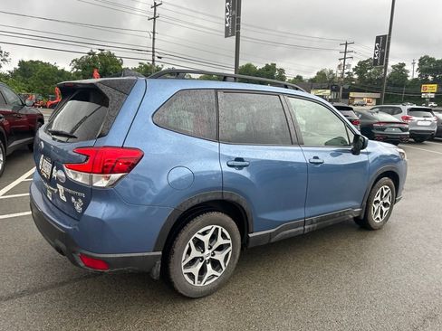 Used 2024 Subaru Forester Premium AWD/4WD image 6