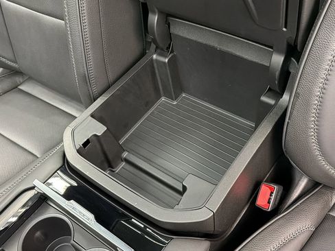 Used 2026 GMC Yukon Denali w/ Sun & Power Step Package AWD/4WD image 24