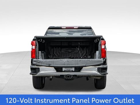 Used 2023 Chevrolet Silverado 1500 LT image 10