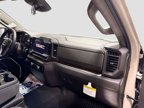 New 2026 GMC Sierra 1500 SLE w/ Preferred Package image 28
