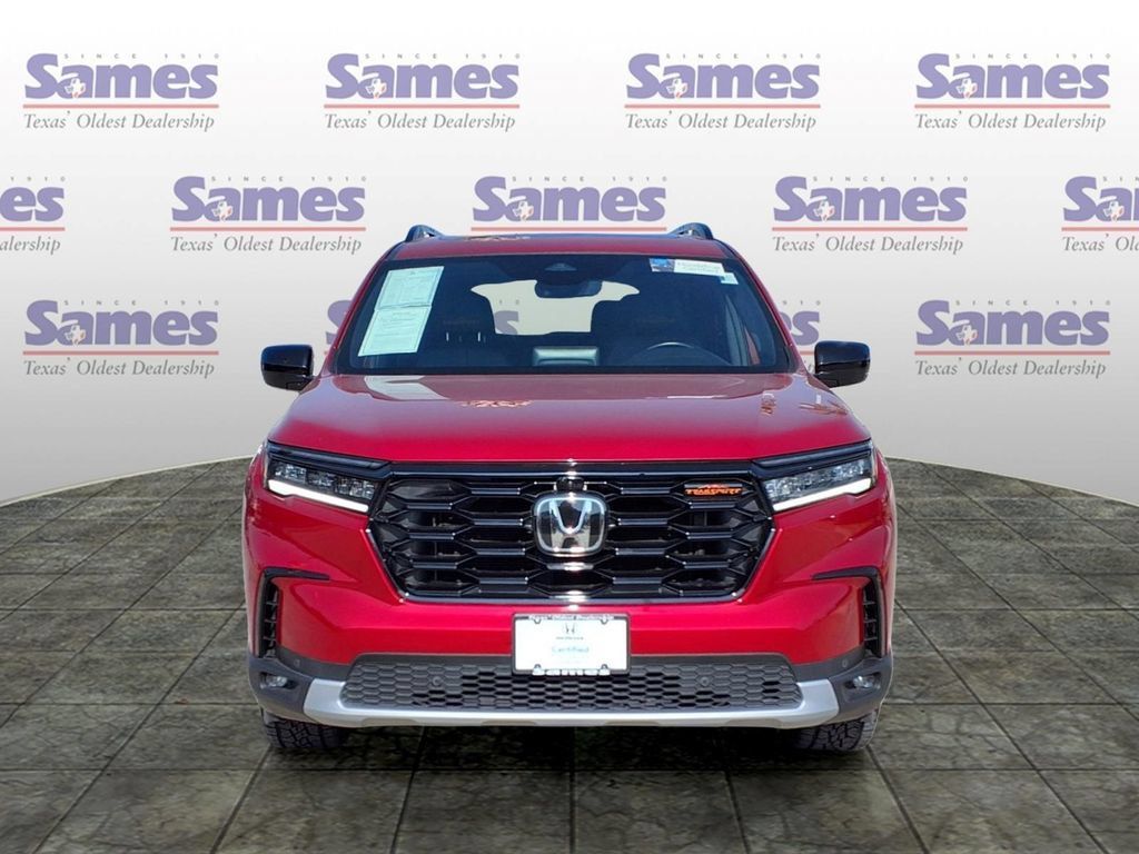 Certified 2025 Honda Pilot TrailSport image 2