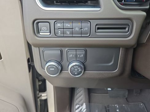 Certified 2022 GMC Yukon SLT w/ SLT Luxury Package RWD image 22