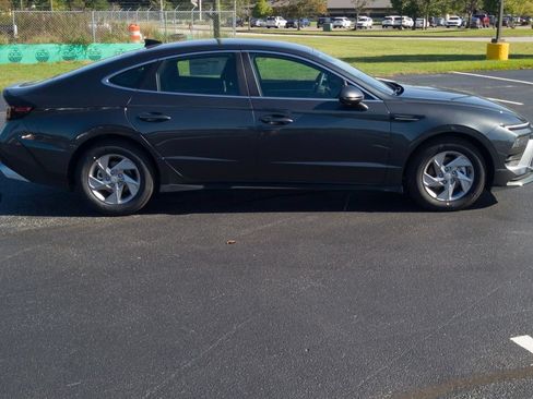 New 2026 Hyundai Sonata SE FWD image 4