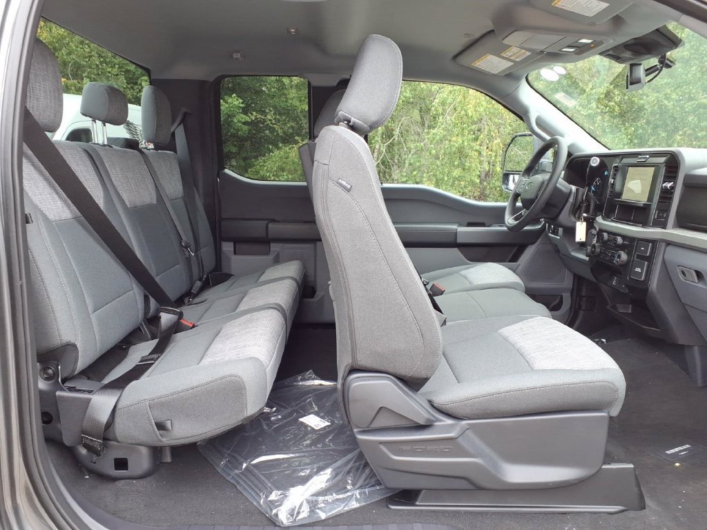 New 2027 Ford F350 XLT w/ FX4 Off-Road Package AWD/4WD image 14